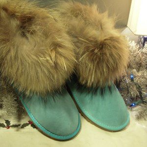 Boots....NEW....Genuine Fox Fur and Suede